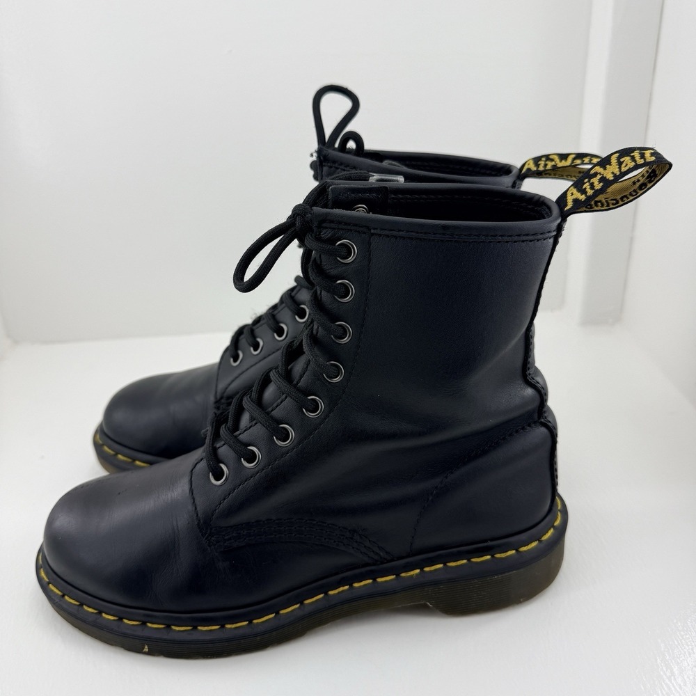 Dr Martens 1460 W Womens US 7 EU 38 UK 5 Black Smooth Leather 8 Eye Combat Boots